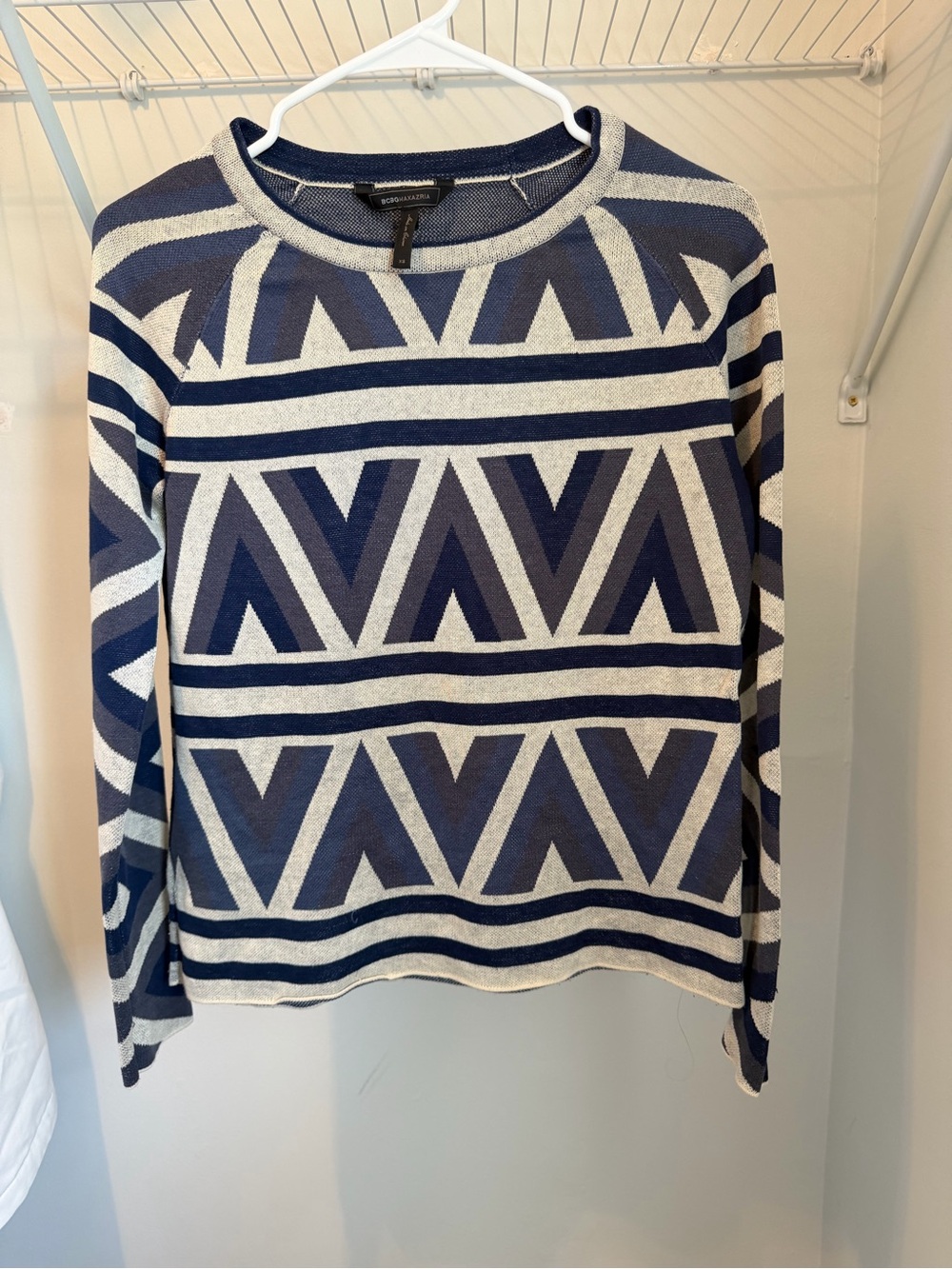 BCBGMaxAzria Navy and Cream Geometric Knit Pullover size XS